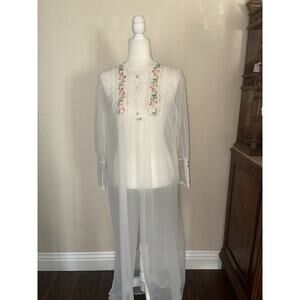 Erica Loren Peignoir Robe Nylon White Medium Embroidered Pink Flowers